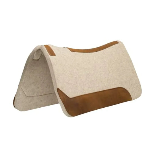 Western saddle pad for horse protection